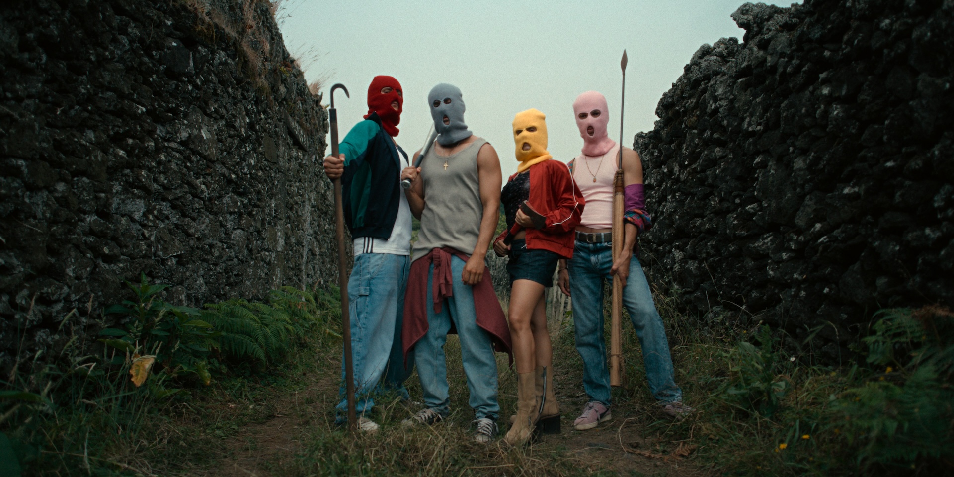 the-yellow-color-turn-of-the-tide-3-rabo-de-peixe-3-00090065