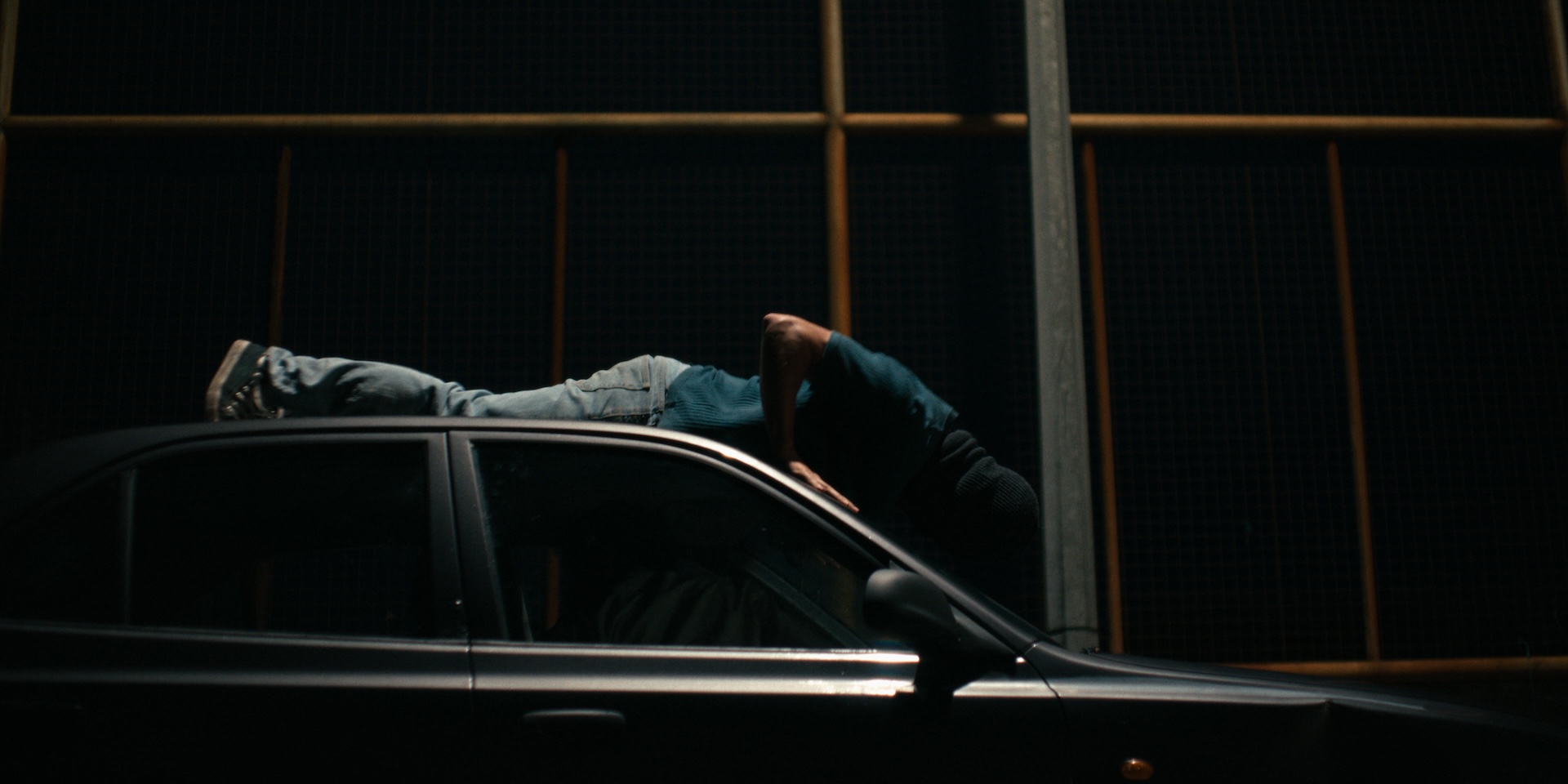 the-yellow-color-turn-of-the-tide-3-rabo-de-peixe-3-00090103