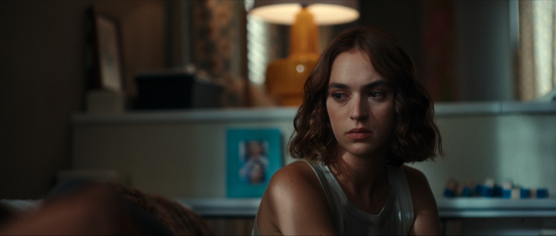 the-yellow-color-the-map-of-longing-netflix_00090168