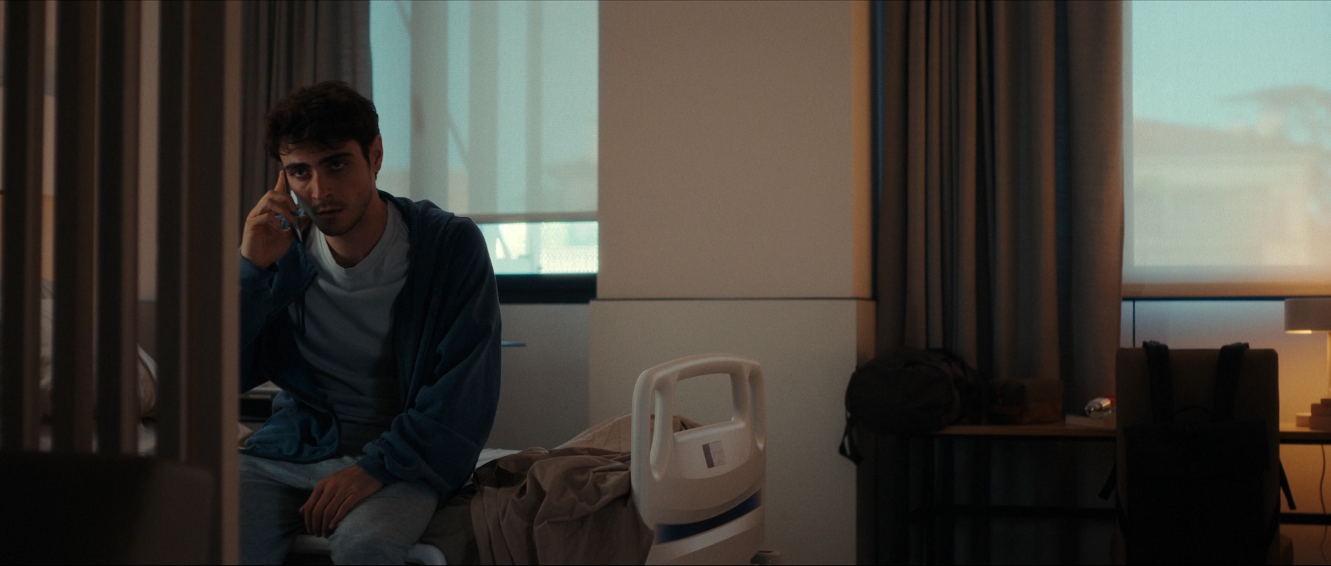 the-yellow-color-the-map-of-longing-netflix_00090195